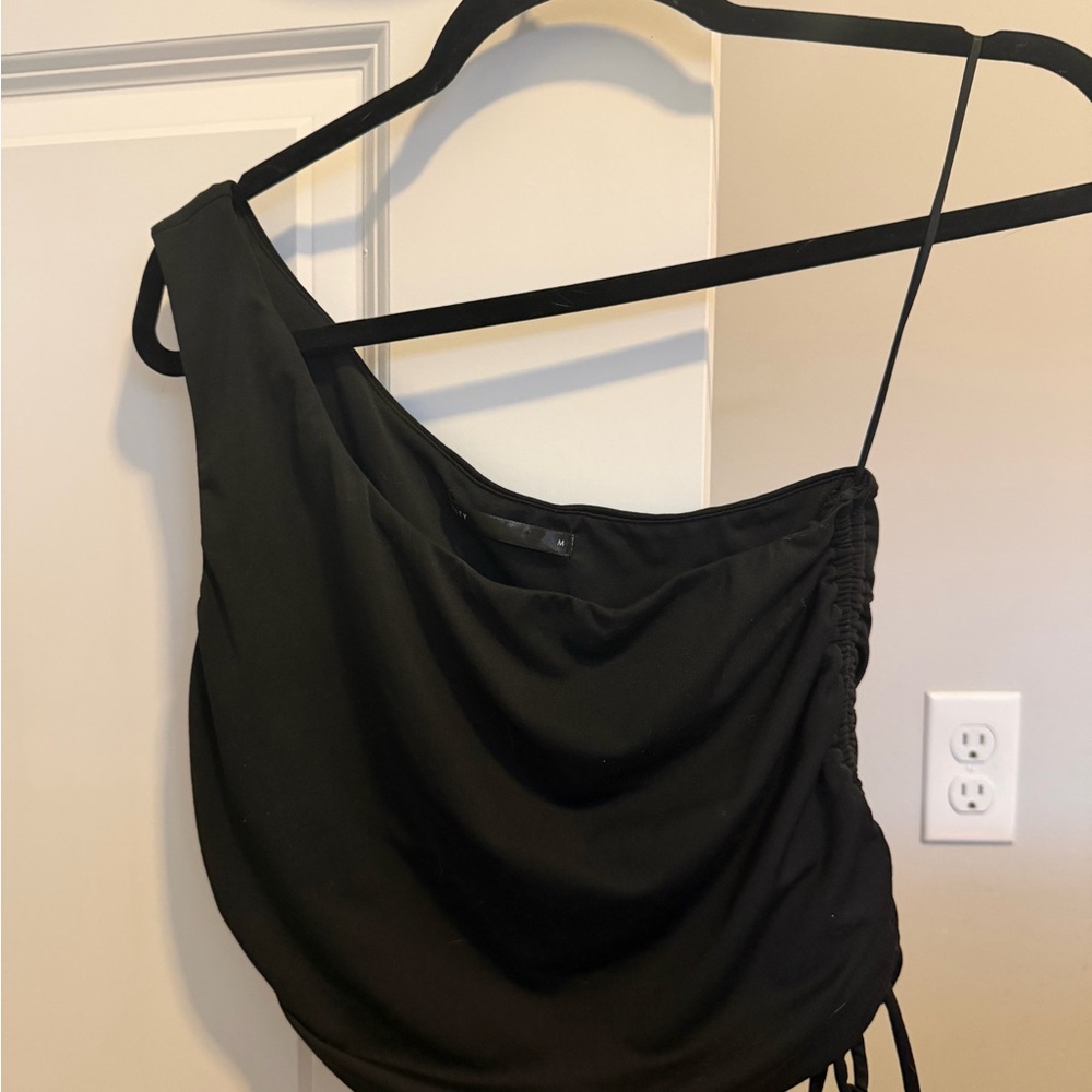 Black One-Shoulder Top